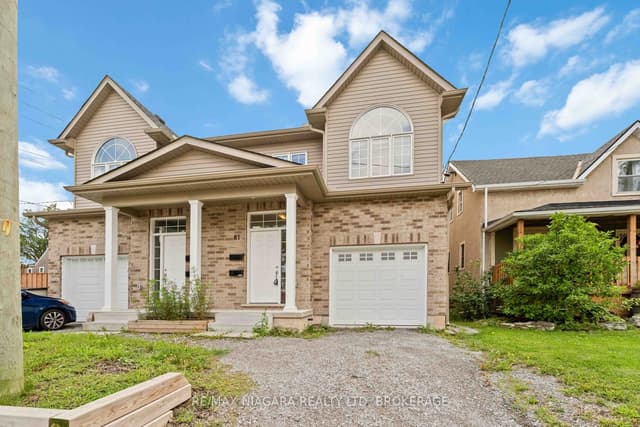 Duplex at 81 Grove Street, Welland, ON L3B 4B3