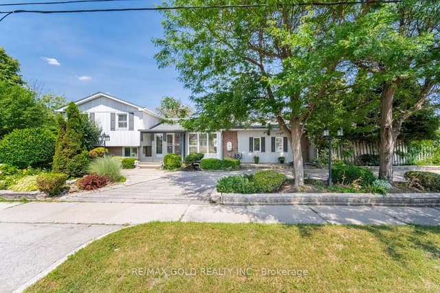 Detached at 2395 Stillmeadow Road, Mississauga, ON L5B 2A8