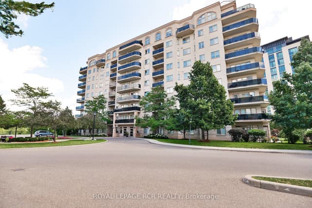 Condo Apartment at 10 S Dayspring Circle S 304, Brampton, ON L6P 1B9