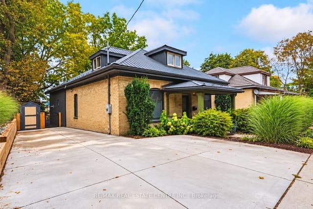 Detached at 103 Courtney Street, Cambridge, ON N3C 1S2