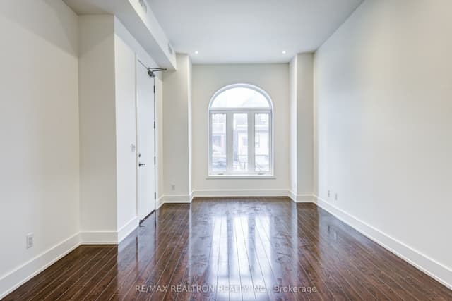Att/Row/Townhouse at 588 Ossington Avenue, Toronto, ON M6G 3T5, Toronto C01