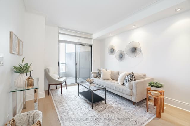 Condo Apartment at 3888 Duke Of York Boulevard 3028, Mississauga, ON L5B 4P5