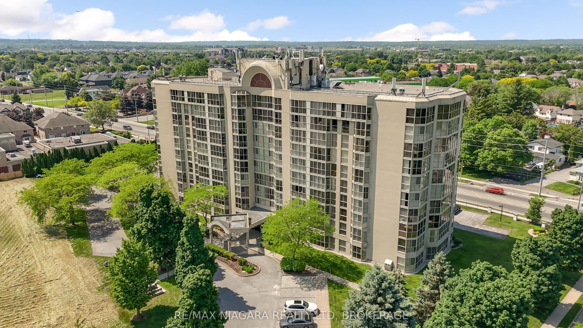 Suite 204 · Floor 2, Unit 204 · 162 Martindale Rd