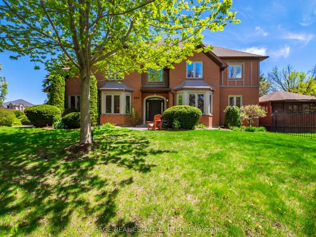 Detached at 888 Cresta Rider Place, Newmarket, ON L3X 1L5