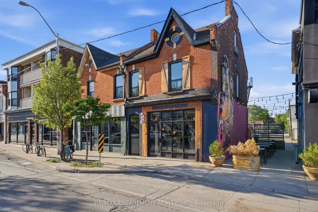 Att/Row/Townhouse at 355 BARTON Street E, Hamilton, ON L8L 2X8