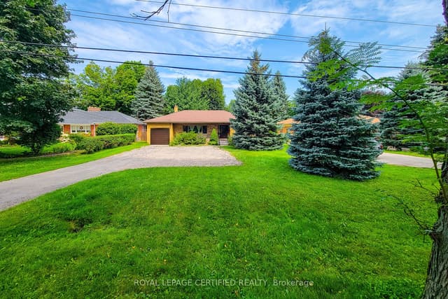 Detached at 55 Garner Road, Hamilton, ON L9G 2J5