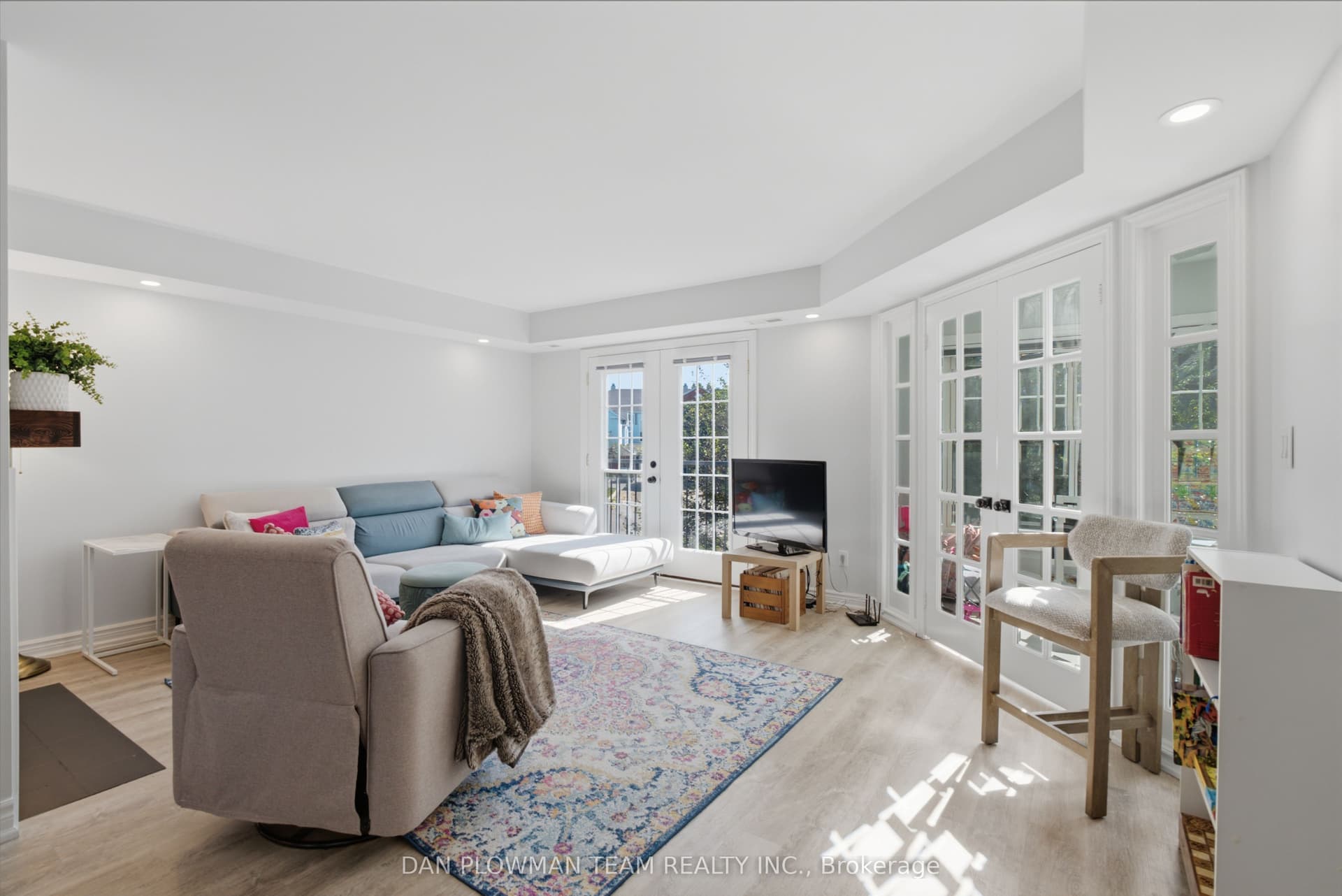 Suite H11 - 76, Unit H11 - 76 · 1661 Nash Rd