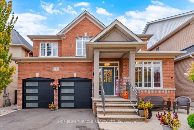 Detached at 5 Billancourt Crescent, Brampton, ON L6P 1V8