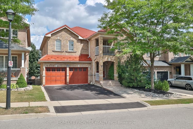 110 Red River Crescent