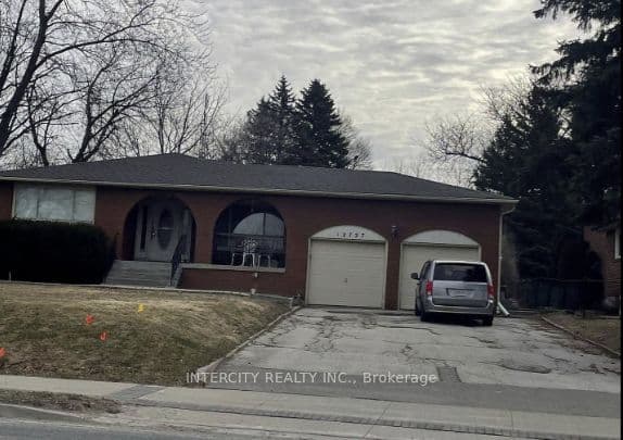 Detached at 12727 Keele Street, King, ON L7B 1H7