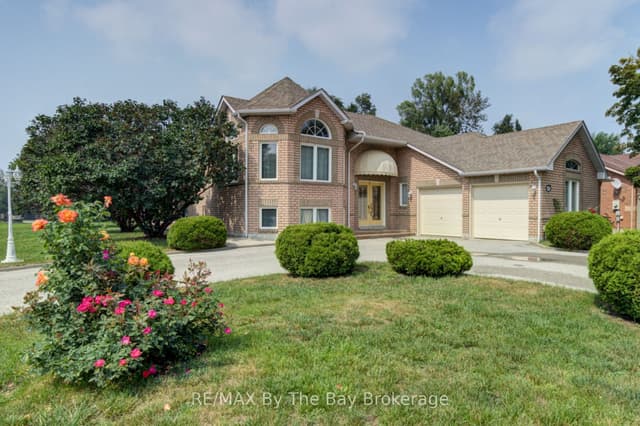Detached at 452 Ramblewood Drive, Wasaga Beach, ON L9Z 1P4