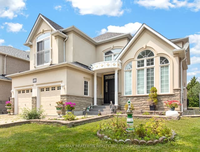 Detached at 22 Queensborough Court, Richmond Hill, ON L4E 4E4