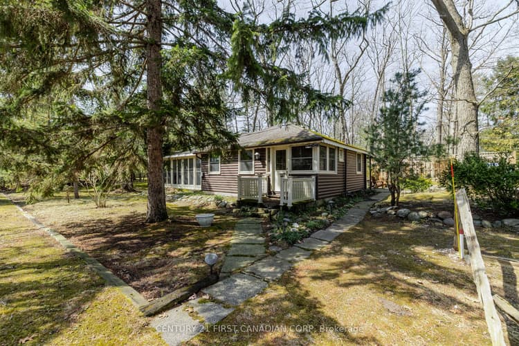 47 Heaman Crescent