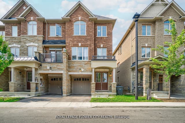 Att/Row/Townhouse at 14 Faye Street, Brampton, ON L6P 4M9