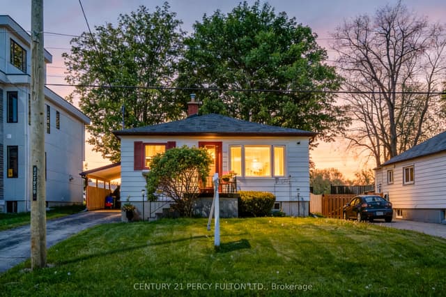 Detached at 1986 Guild Road, Pickering, ON L1V 1Y1