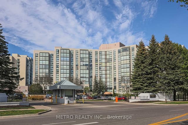 Condo Apartment at 30 Harding Boulevard 706, Richmond Hill, ON L4C 9M3