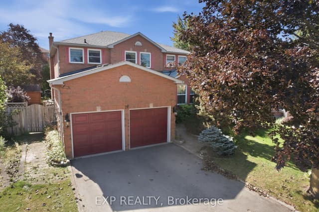 Detached at 28 Hurlbut Place, Cambridge, ON N1T 1L6