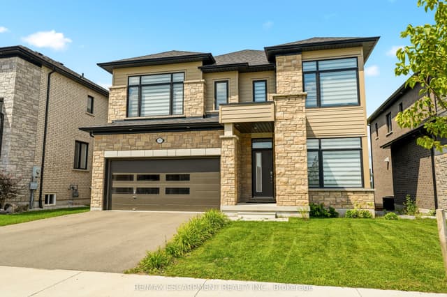 Detached at 147 Midland Place, Welland, ON L3B 0H4