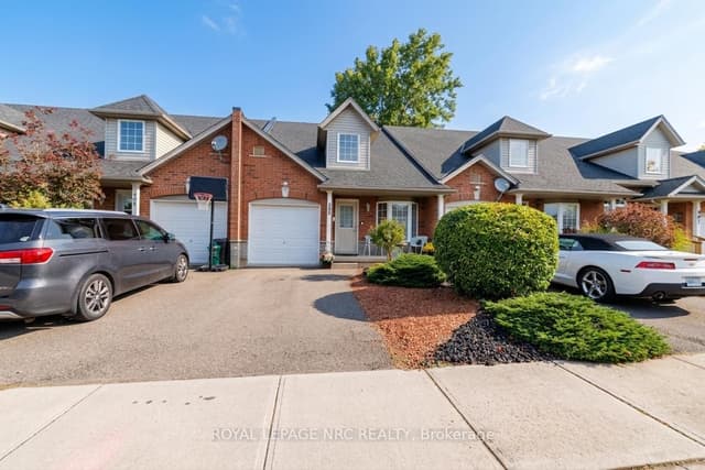 Att/Row/Townhouse at 399 Autumn Crescent, Welland, ON L3C 7K1