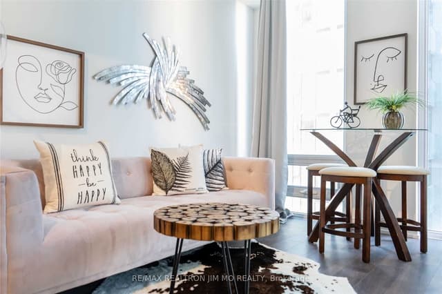 Condo Apartment at 28 Wellesley Street E 706, Toronto, ON M4Y 0C4, Toronto C08