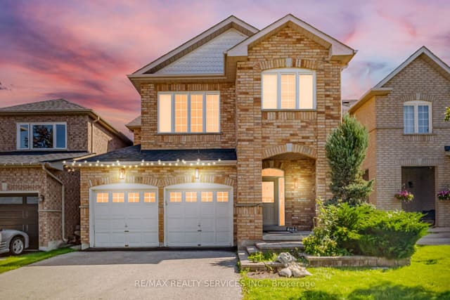 Detached at 33 Sewells Lane, Brampton, ON L7A 2Z9