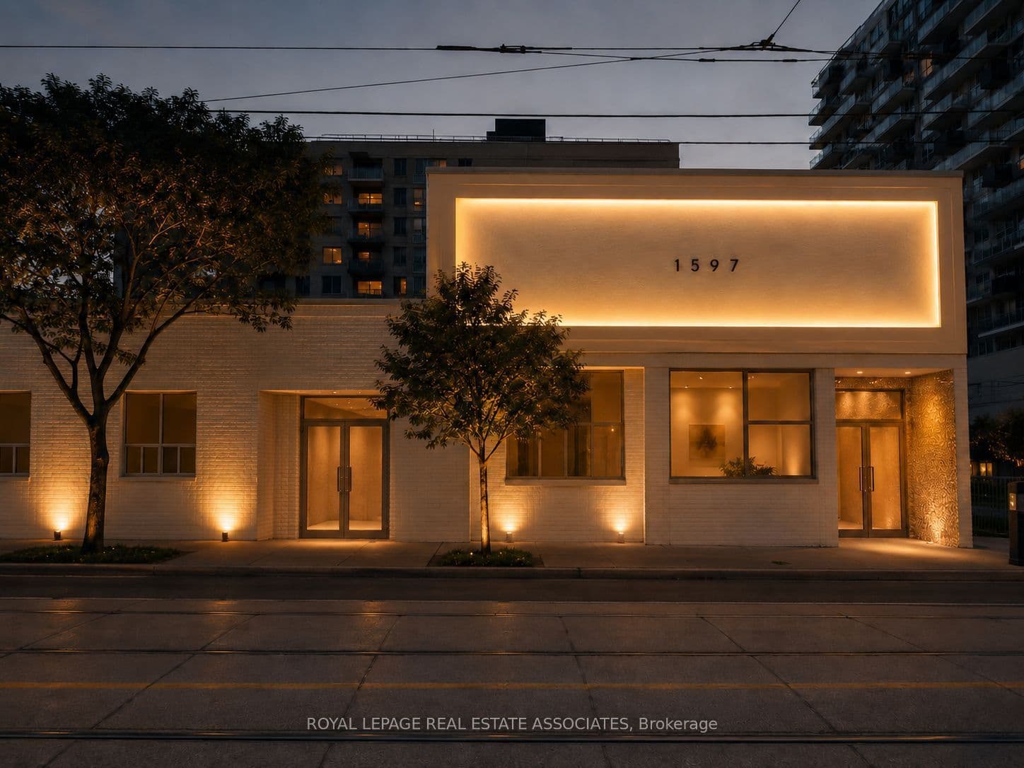 Unit Upper Level, Unit Upper Level · 1597 Queen St E