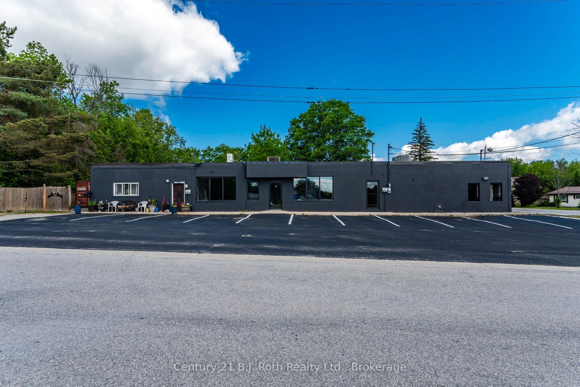 Unit 2, Unit 2 · 338 Park St