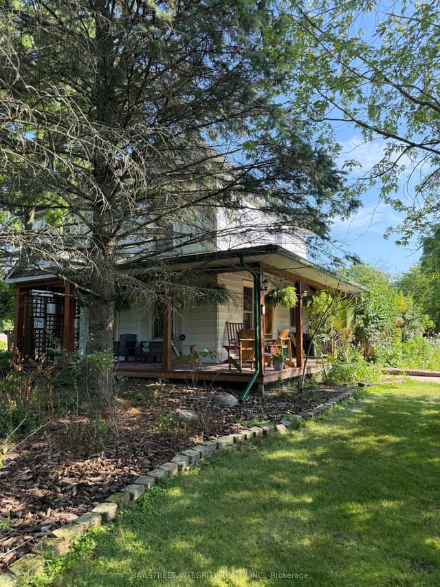 Detached at 3183 Cemetery Road, Hamilton, ON L0R 1C0