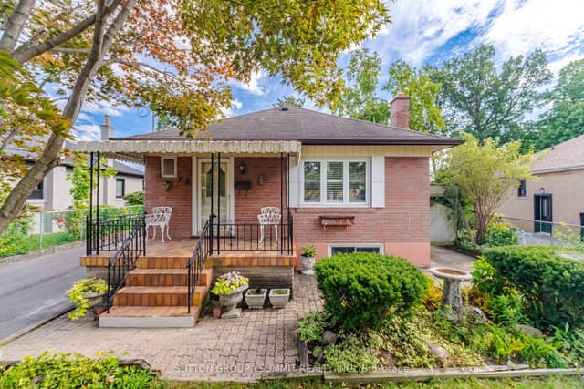 Detached at 8 Woolton Crescent, Toronto, ON M6M 4K9, Toronto W04