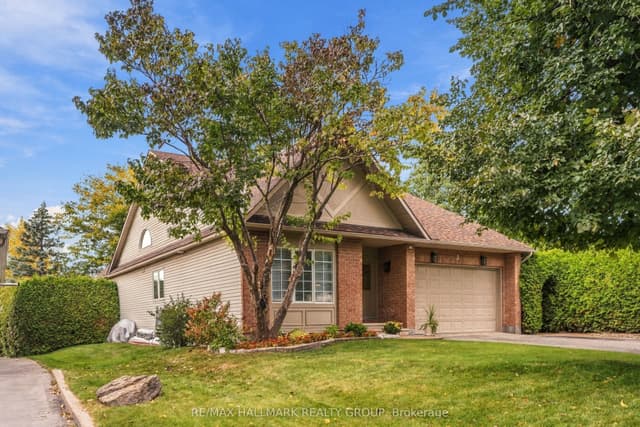 Detached at 3 Burnstead Crescent, Kanata, ON K2M 2T4