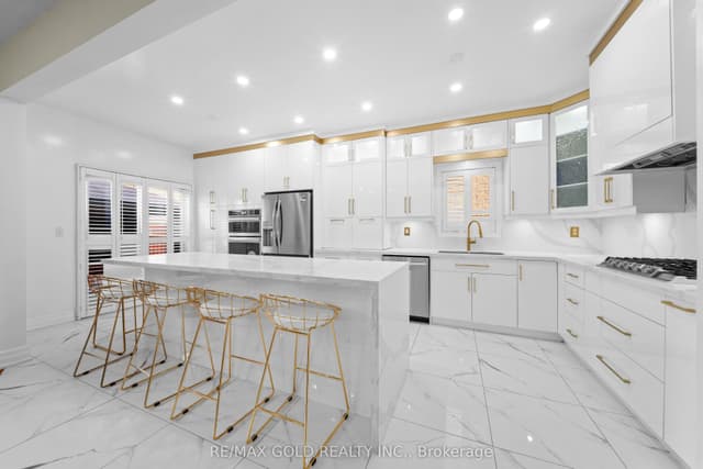 Detached at 19 Attview Crescent, Brampton, ON L6P 2R5