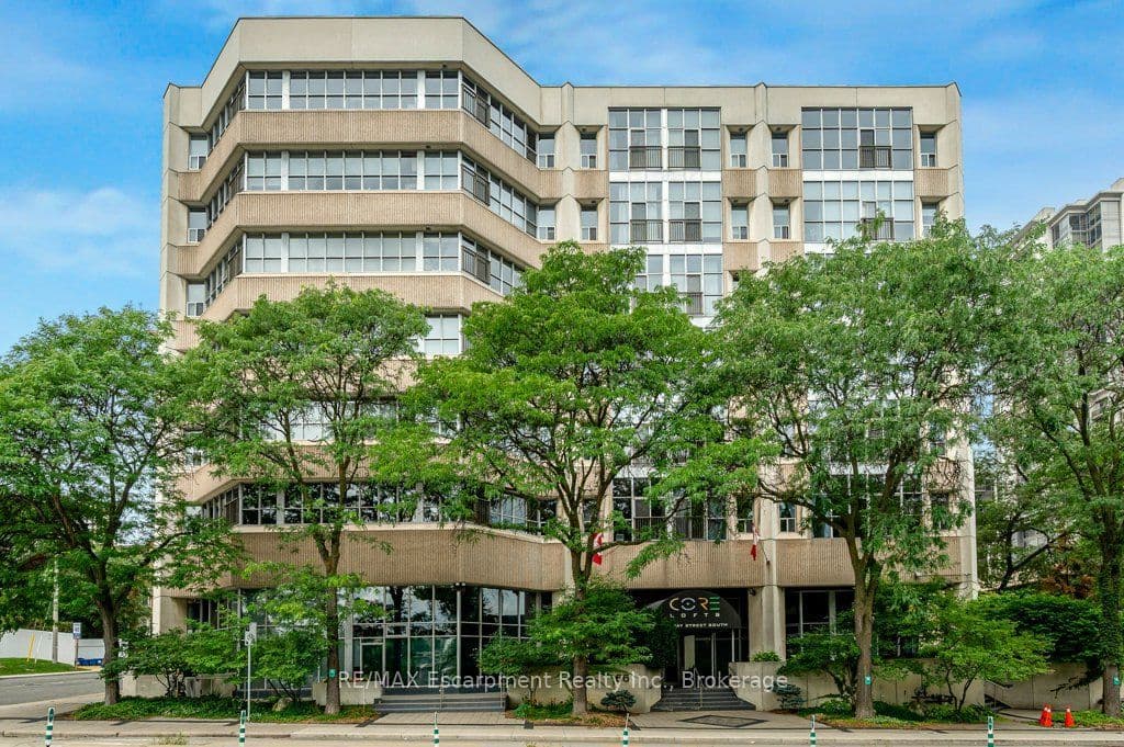 Suite 107 · Floor 1, Unit 107 · 66 Bay St S