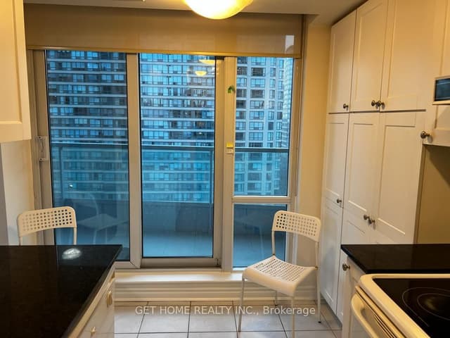 Condo Apartment at 1 Elm Drive W 1205, Mississauga, ON L5B 3C2