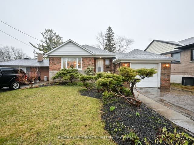 Detached at 15 Saunders Road, Toronto, ON M1J 3J1, Toronto E08