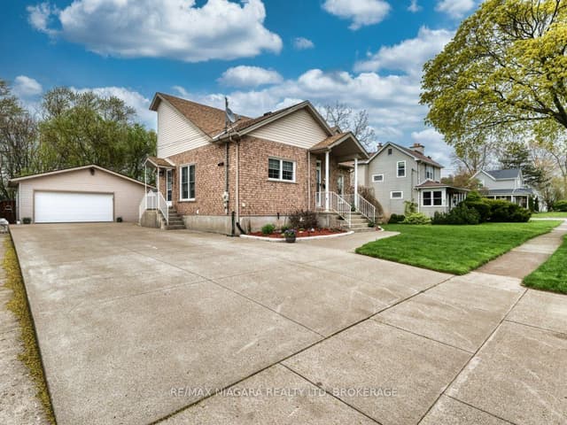 Detached at 8110 LAMONT Avenue, Niagara Falls, ON L2G 6V5