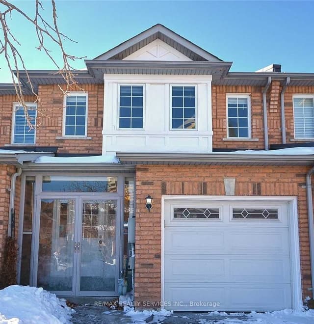 Att/Row/Townhouse at 22 Berkindale Court, Brampton, ON L6Y 5G1