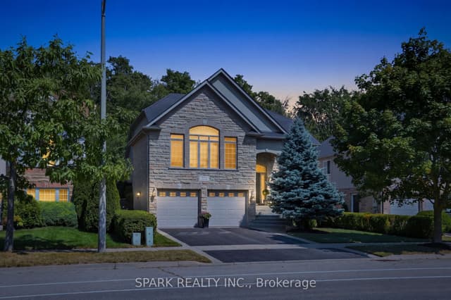 Detached at 179 Tanners Drive S, Halton Hills, ON L7J 3A8