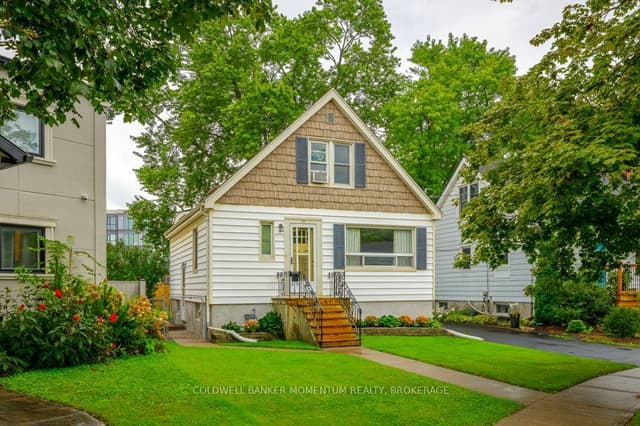 Detached at 25 Clayburn Avenue, St. Catharines, ON L2P 2T9