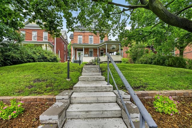 Multiplex at 98 Pine Street, Brockville, ON K6V 1G9