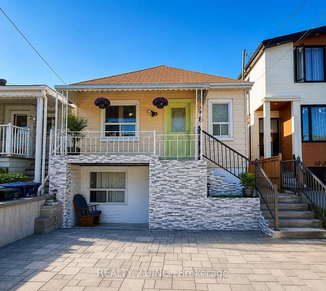 Detached at 8 Mack Avenue, Toronto, ON M1L 1L9, Toronto E04