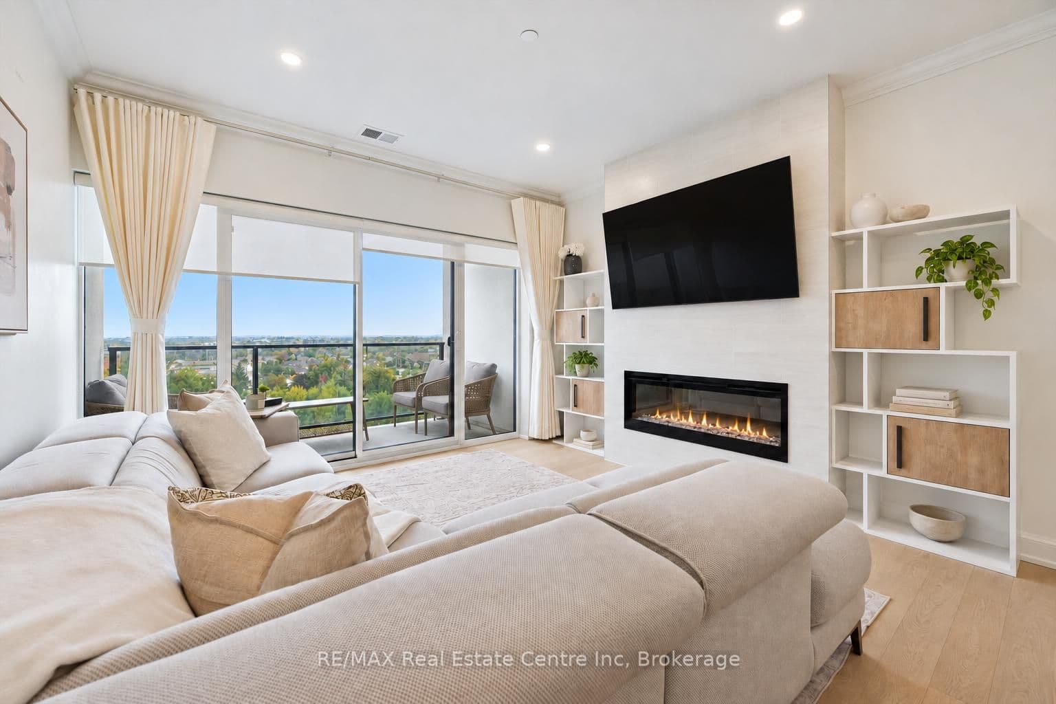 Suite 707 · Floor 7, Unit 707 · 1880 Gordon St