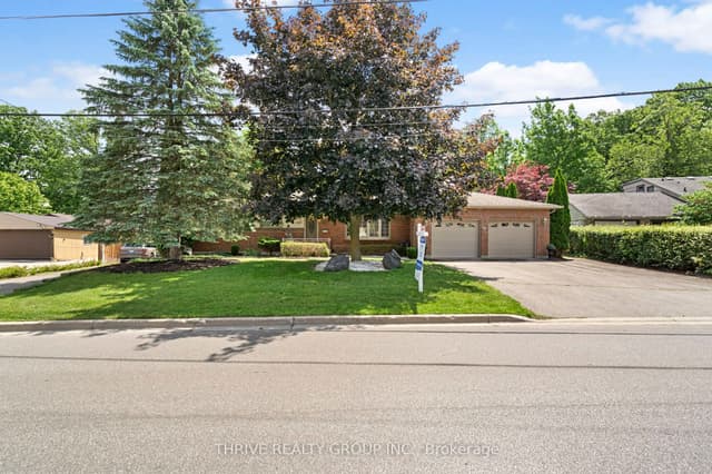Detached at 255 Ridgewood Crescent, London South, ON N6J 3G7