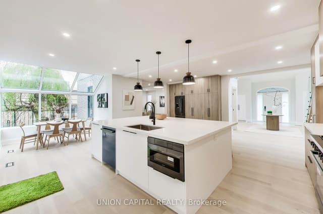 Detached at 58 Forsyth Avenue N, Hamilton, ON L8S 4E3