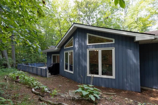 Detached at 10287 Christie Boulevard, Lambton Shores, ON N0M 1T0