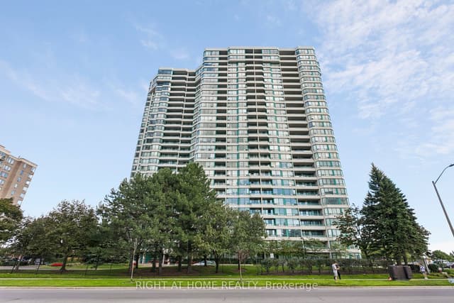 Condo Apartment at 550 Webb Drive 612, Mississauga, ON L5B 3Y4