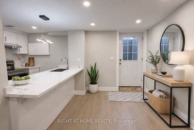 Semi-Detached at 3551 Autumnleaf Crescent Lower, Mississauga, ON L5L 1K6