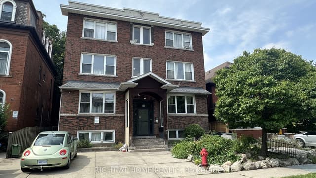 Multiplex at 84 Proctor Boulevard, Hamilton, ON L8M 2M4