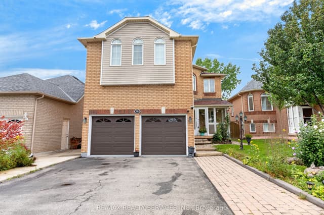 Detached at 703 Twain Avenue, Mississauga, ON L5W 1K7