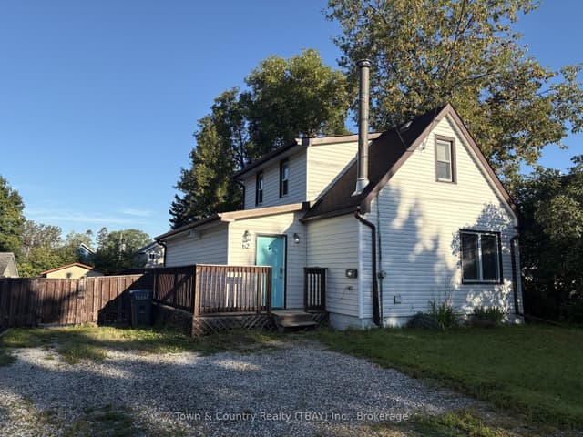 Detached at 62 Rockwood Avenue N, Thunder Bay, ON P7A 6A2