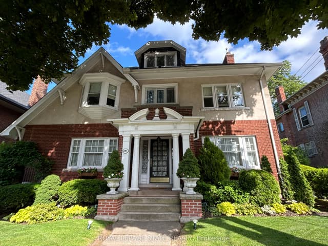 Detached at 247 MacNab Street S, Hamilton, ON L8P 3E2